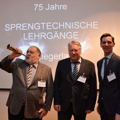 Presse_Verabschiedung  D. Reinschmidt - Einf. J�rgen Schroer 2