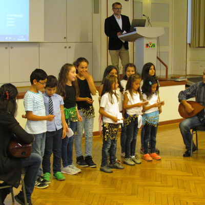 Aufwachsen mit zwei Sprachen 8