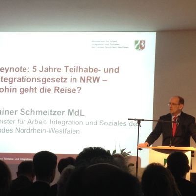 Integrationsminister Rainer Schmeltzer