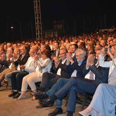 1.300 G�ste waren zur Jubil�umsshow gekommen - alle hatten die Tickets gewonnen bzw. geschenkt bekommen.