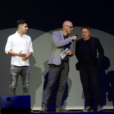 Burgschauspieler Markus Hering (rechts) ....