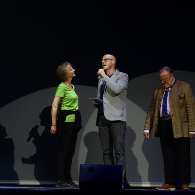 Heidi Dickel hatte die Idee, �bernachtungen in einem Sch�ferwagen inmitten unber�hrter Natur anzubieten.