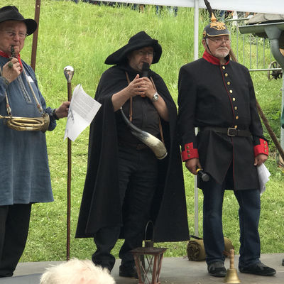 Impressionen vom "Historischen Markt" in und um die Ginsburg
