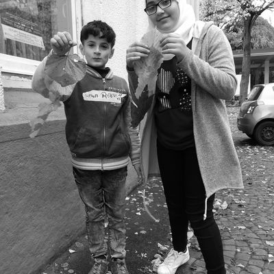 Material sammeln Sprachcamp HS Achenbach Herbstferien