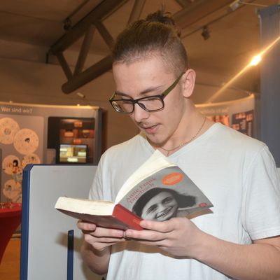 Deine Anne - ein M�dchen schreibt Geschichte, Peer Guide