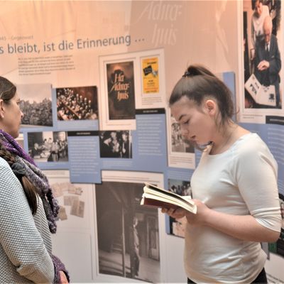 Deine Anne - ein M�dchen schreibt Geschichte, Peer Guide liest