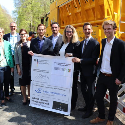 1. Spatenstich zum fl�chendeckenden Breitbandausbau in Siegen-Wittgenstein