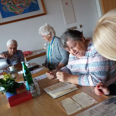 Volksbund Deutsche Kriegsgr�berf�rsorge zugast bei Frauenhilfe Wilgersdorf
