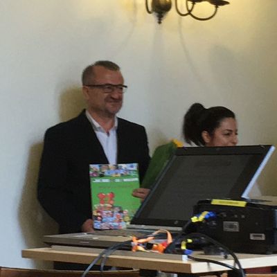 �bergabe Hocus-Lotus Zertifikat an Veli Aydin,KI Kreis Siegen-Wittgenstein