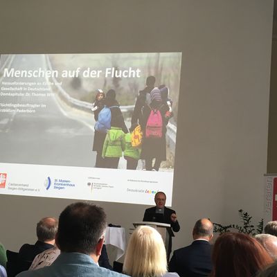 Vortrag "Menschen auf der Flucht - Herausforderungen an Kirche und Gesellschaft in Deutschland"