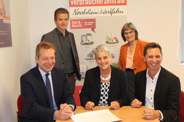 Vertragsunterzeichnung
