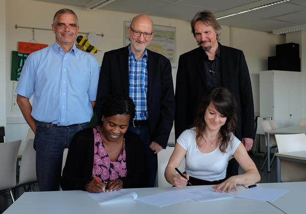 Kooperationsvertrag Kreis-Uni
