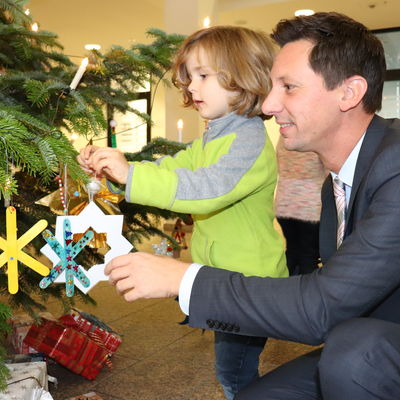 Weihnachtsbaumschm�cken 2018
