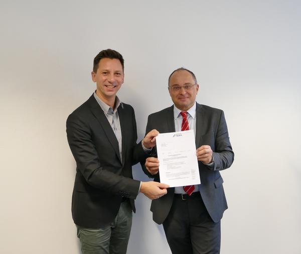 �bergabe_Zuwendungsbescheid_Landrat_B�rgermeister