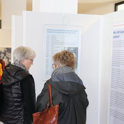 Die Ausstellung ist er�ffnet.