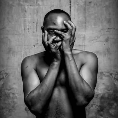 Die letzte LateNight des 29. Internationalen Musik- und Theaterfestivals geh�rt mit Seun Kuti (9.6.) dem j�ngste Sohn des legend�ren Afrobeat-Pioniers Fela Kuti. Nach dessen Tod im Jahr 1997 wurde er die neue Stimme seiner Band Egypt 80 und sch�pft in seiner Musik aus verschiedenen afrikanischen Musiktraditionen, die er mal filigran, mal jazzig aufbaut und die so eine unglaubliche Sogwirkung entfalten.