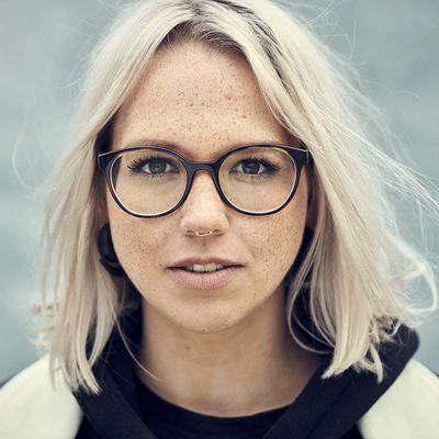 �All we need is love� ist sich die Pop- und Soul-Queen Stefanie Heinzmann (8.6.) sicher. Nachdem sie 2018 ihr 10-j�hriges B�hnenjubil�um feierte erscheint im Fr�hjahr das titelgebende Album. Die Preview-Auskopplung �Build A House� mit Star-DJ Alle Farben l�uft bereits seit Wochen auf �heavy rotation� bei allen Radiostationen und macht am KulturPur-Samstag Lust auf das Konzert des Schweizer Soulwunders.