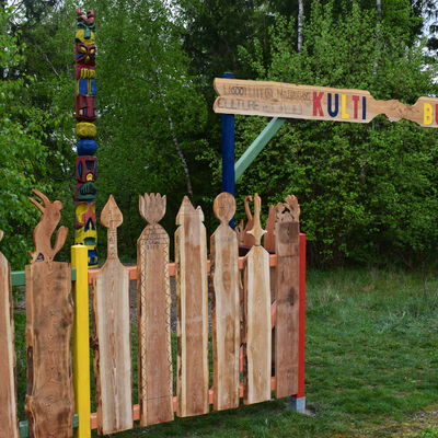 "Kultibunt - Der Weg" am �SCH�NUNDGUT Erfahrungsfeld Fischbacherberg�