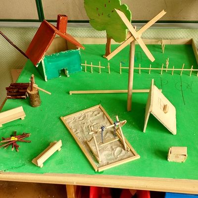Gestaltete Landschaft - Projekt �Meine! Unsere Welt�, Nordschule Siegen, Projektleiter Michael R�ckwardt � Foto: KulturSiegen