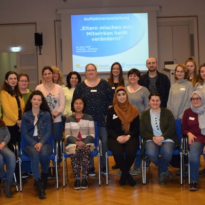 Gruppenbild Auftakt "Eltern mischen mit - Mitwirken hei�t ver�ndern!"