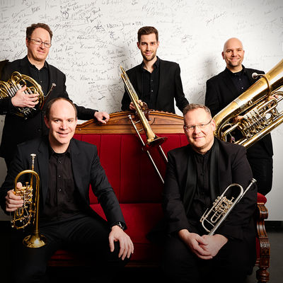 Ostermontag  (13.4.) um 11 Uhr: Matinee des Blechbl�ser-Spin-offs �Blech5@� der Philharmonie S�dwestfalen, die das L�z in der St.-Johann-Stra�e zum Beben bringen.