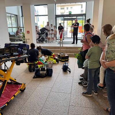 05 ToT Vorf�hrung im Foyer