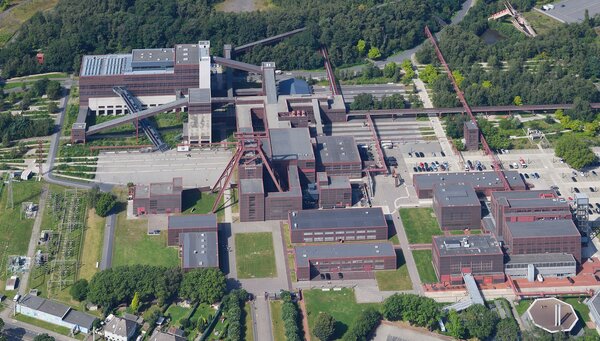 Aerial image of shaft 12 of the Zollverein Coal Mine Industrial Complex in Essen (view from the east)