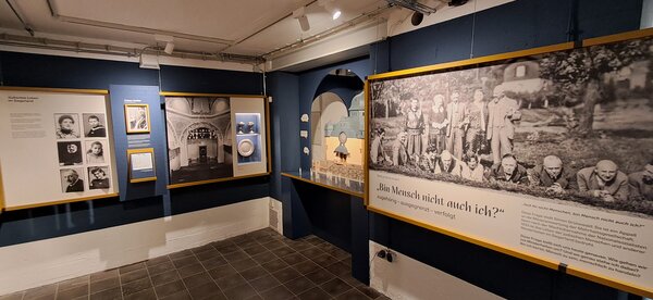 Ausstellung_Bin_Mensch_nicht_auch_Ich_Quelle AMS